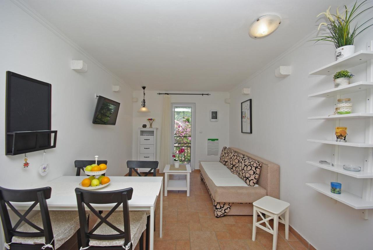 Steinhaus Dalmatien Apartment Podaca Exterior foto