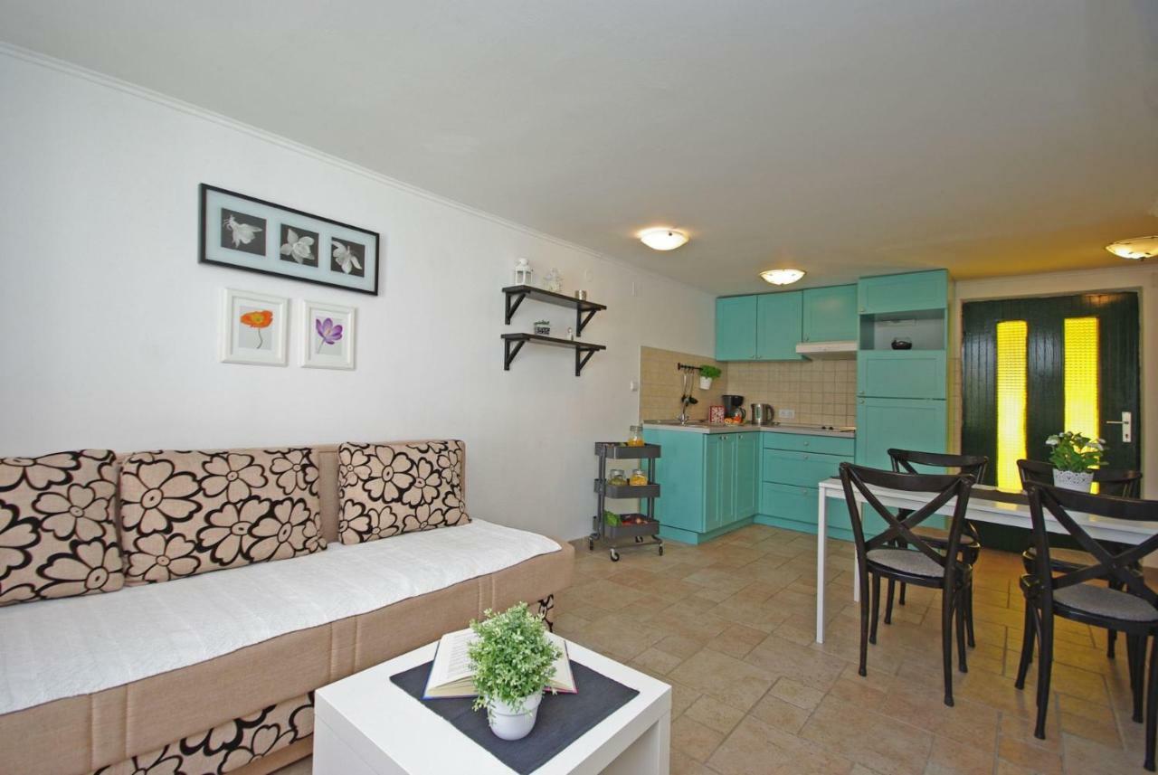 Steinhaus Dalmatien Apartment Podaca Exterior foto